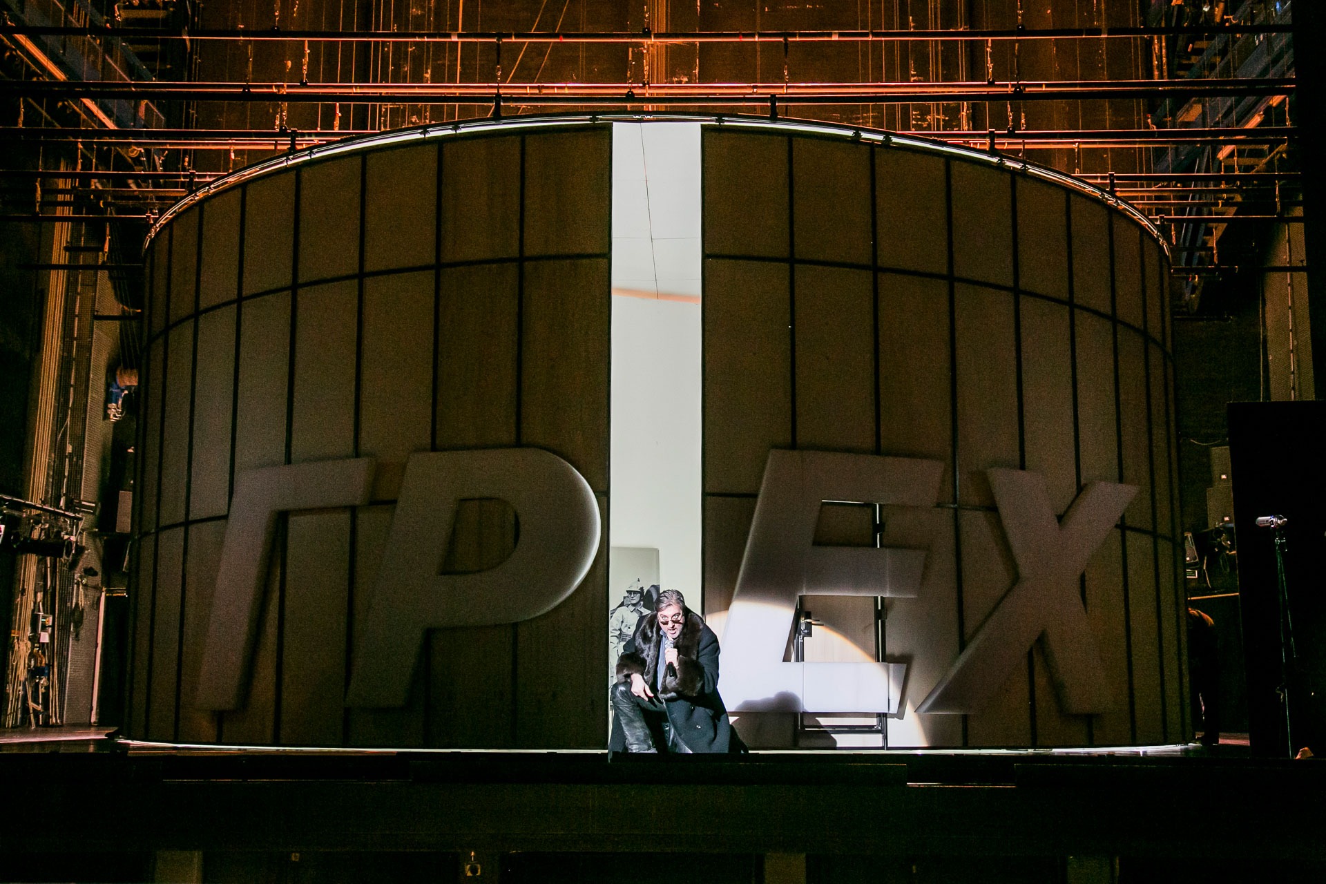 LADY MACBETH VON MZENSK-7